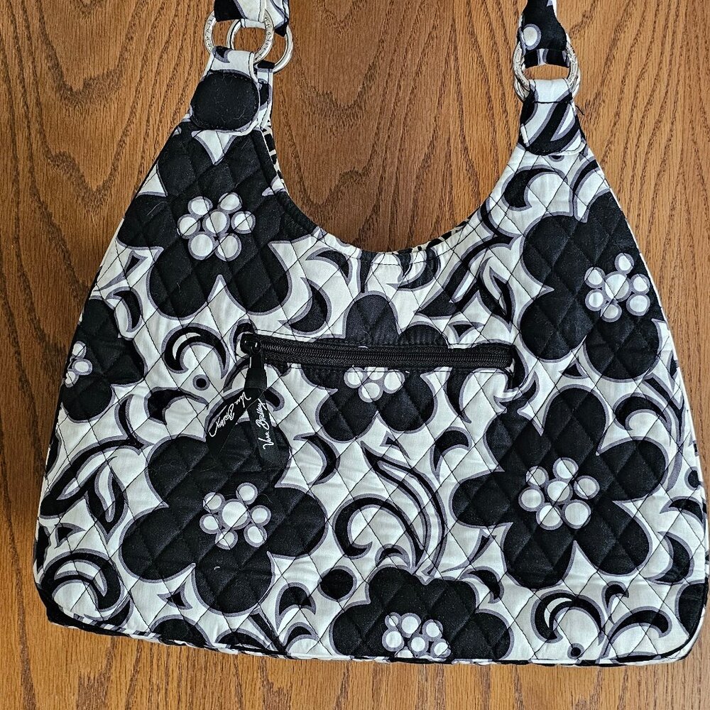 EUC Vera Bradley Big Black & White Flowered Tote Purse Bag Outside Zipper Pocket